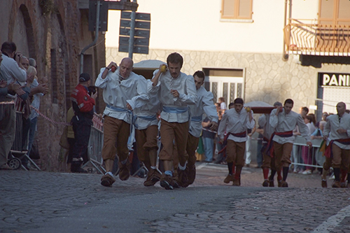 Fase di arrivo al Palio di Pianezza